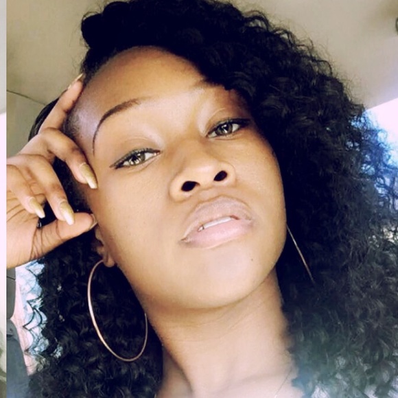 Meet your Posher, Asiah - Picture 1 of 1